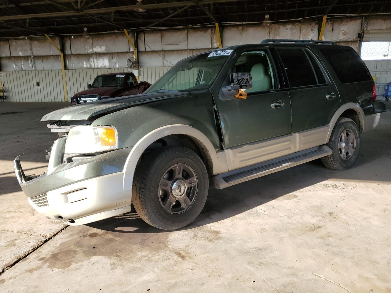 2005 Ford Expedition - Image 1