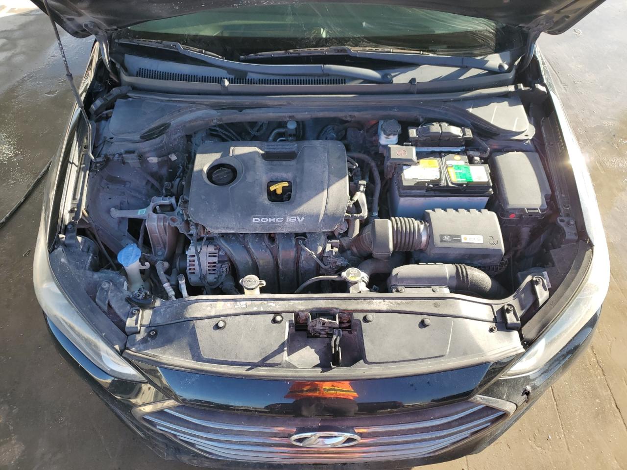 2017 Hyundai Elantra - Image 11