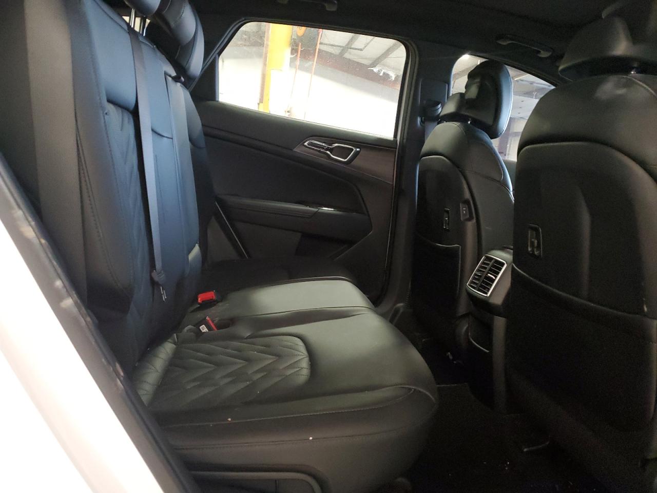 2023 Kia Sportage - Image 11
