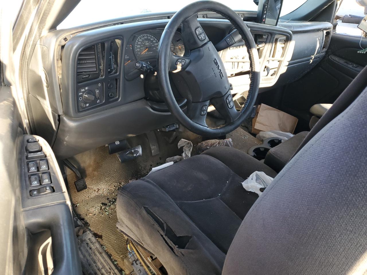 2007 GMC Sierra - Image 8