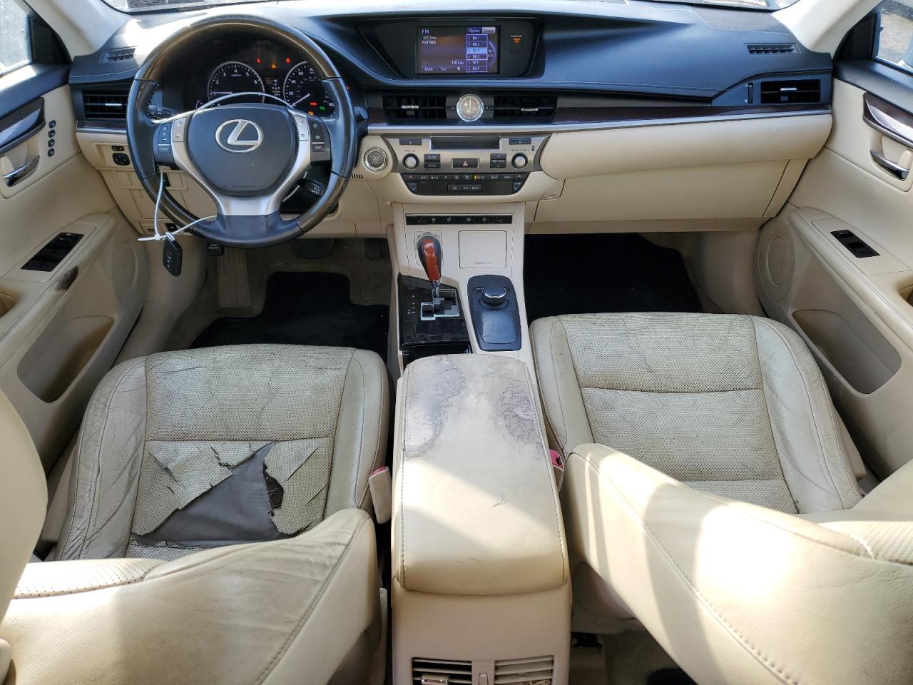 2014 Lexus ES - Image 8