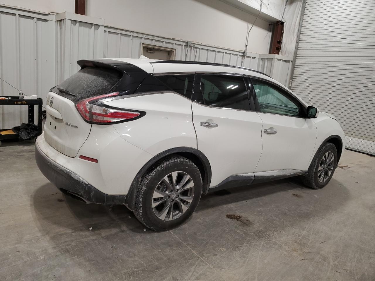 2015 Nissan Murano - Image 3
