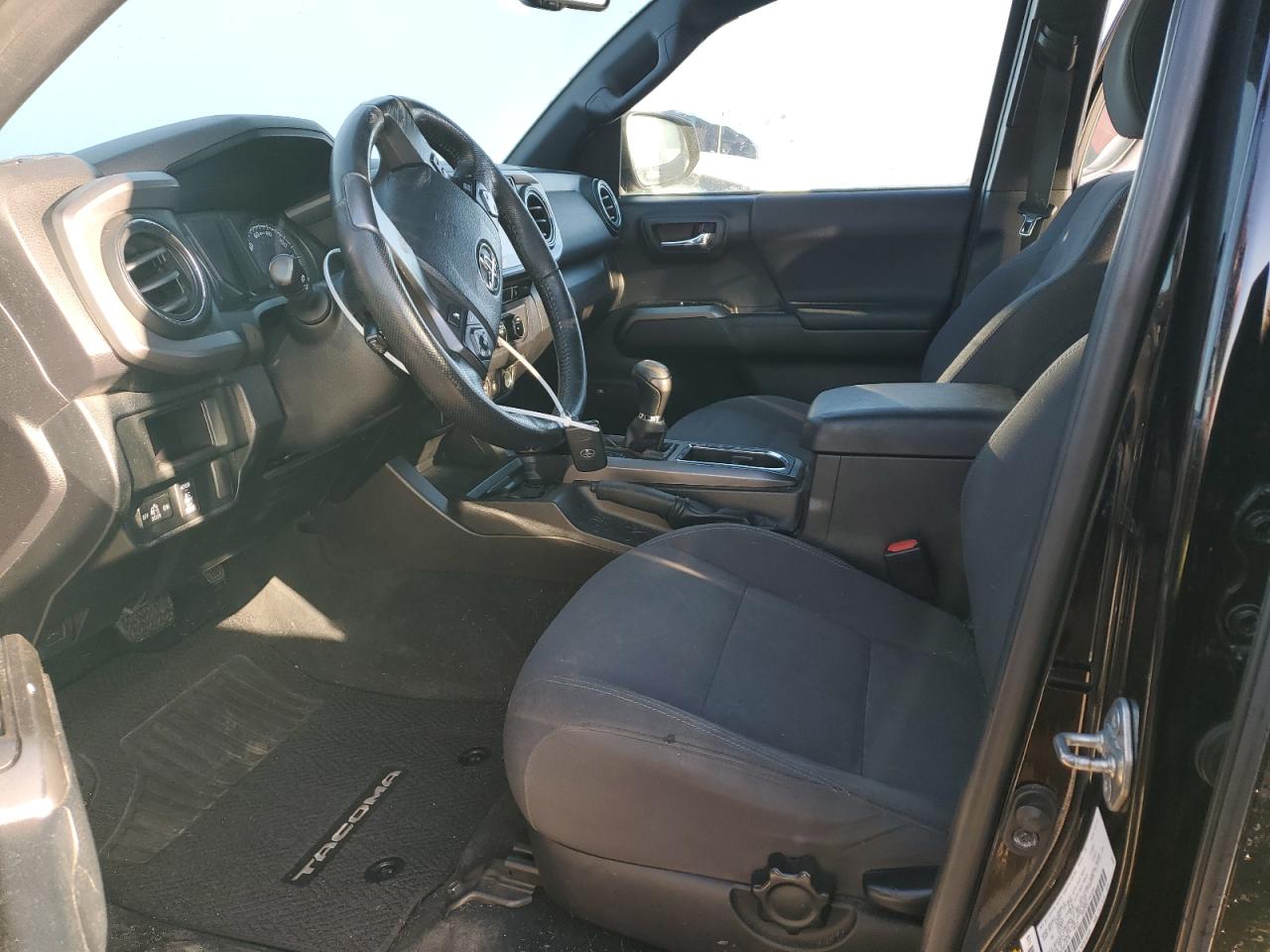 2016 Toyota Tacoma - Image 7
