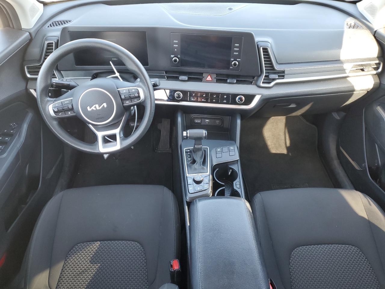 2023 Kia Sportage - Image 8