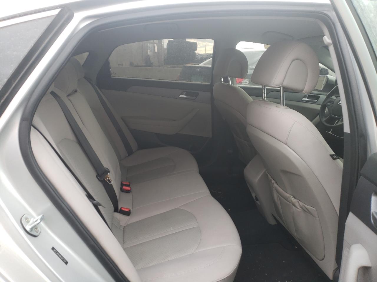2017 Hyundai Sonata - Image 10