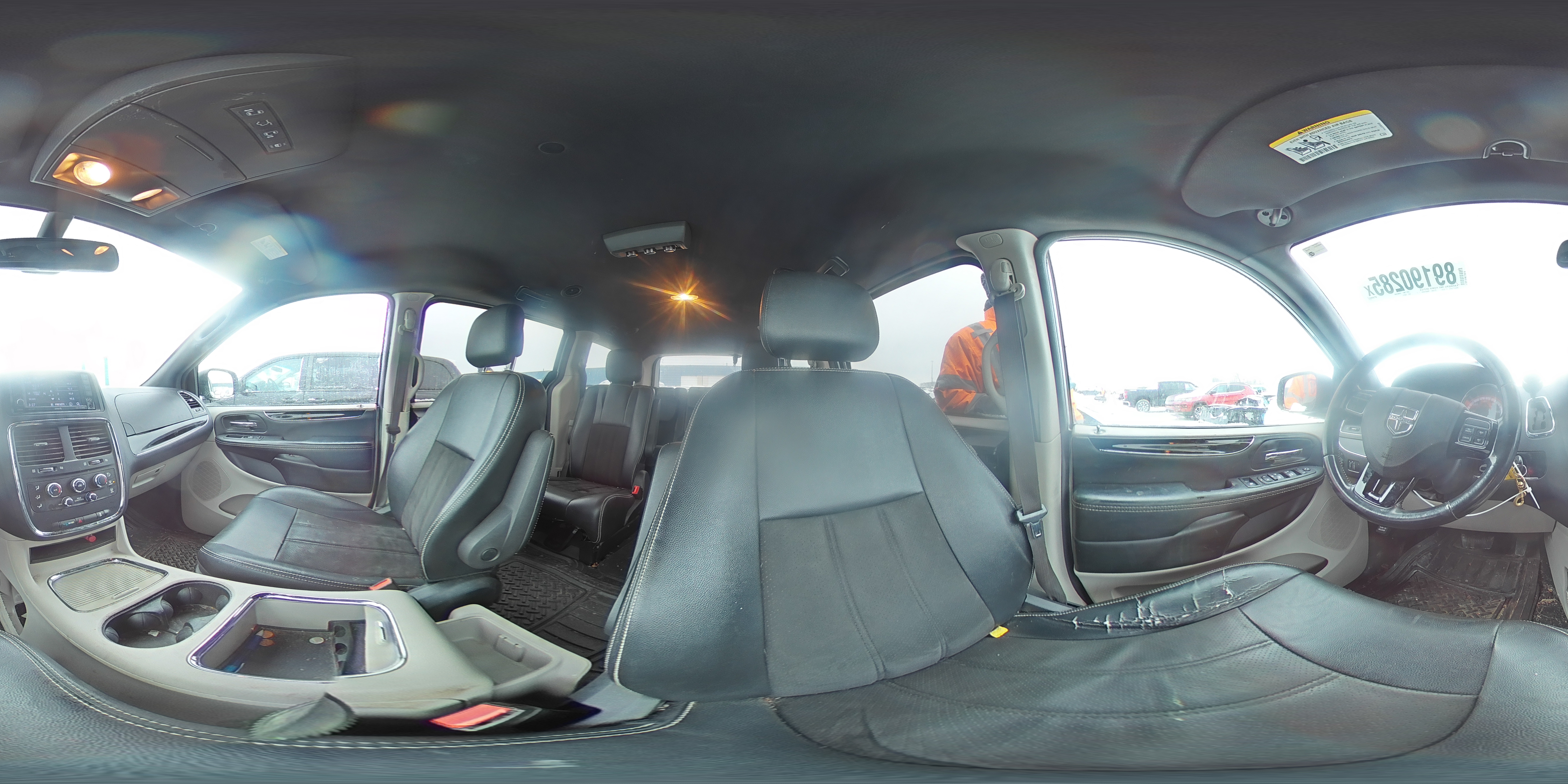 2019 Dodge Caravan - Image 13