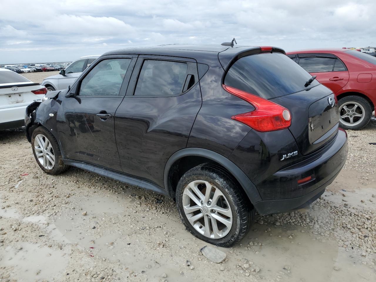 2014 Nissan Juke - Image 2