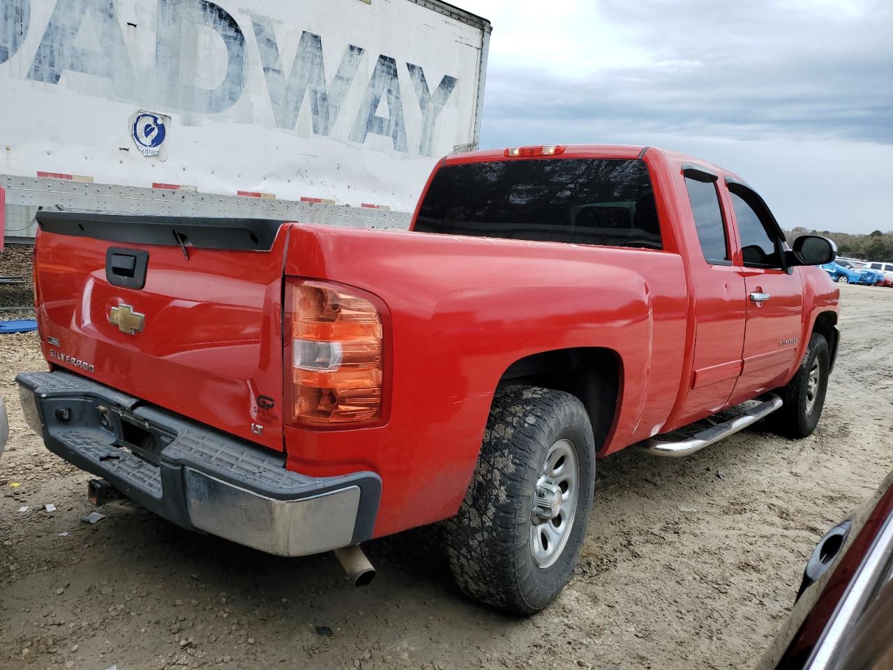 2013 Chevrolet Silverado - Image 3