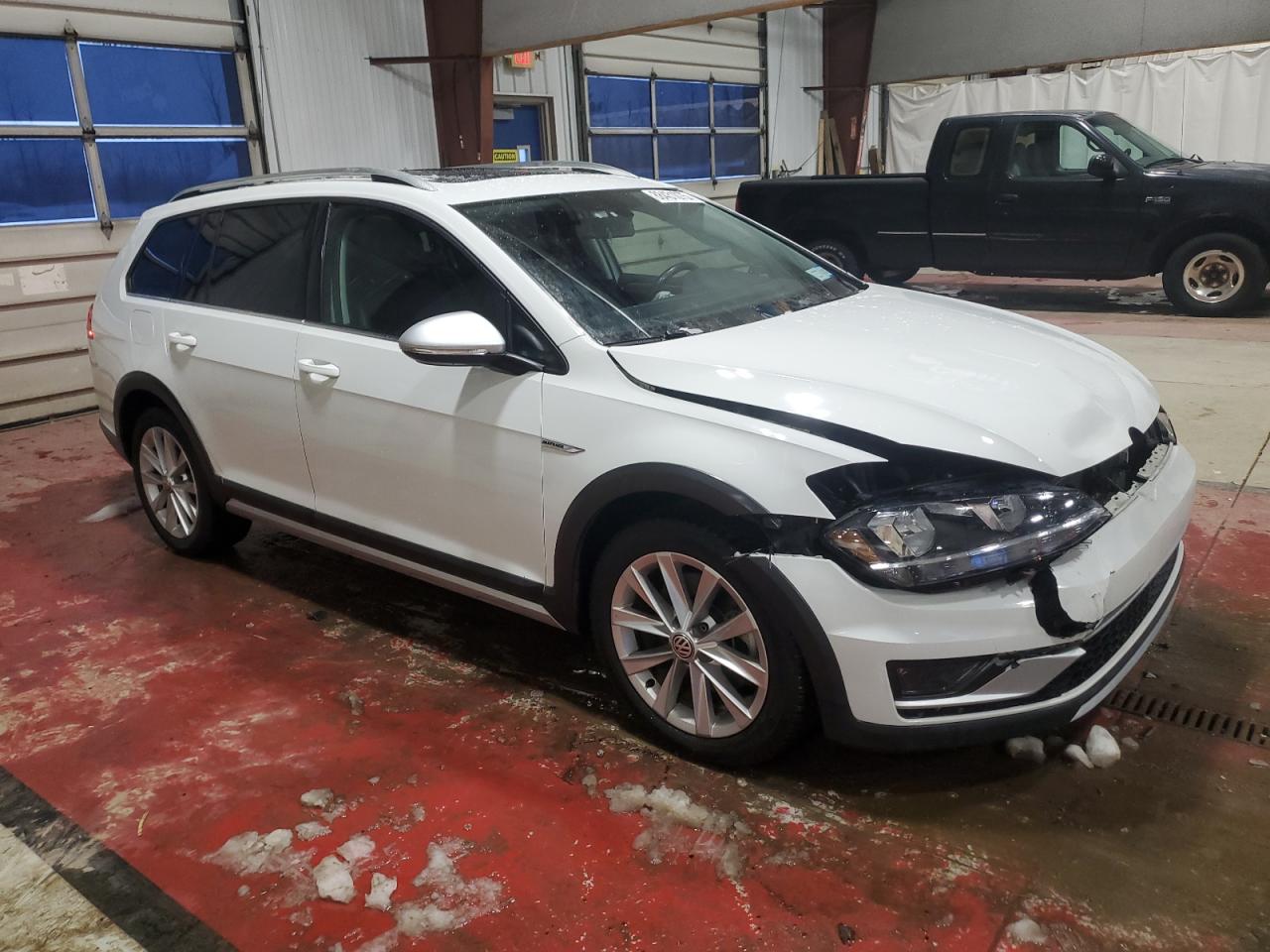 2018 Volkswagen Golf - Image 4