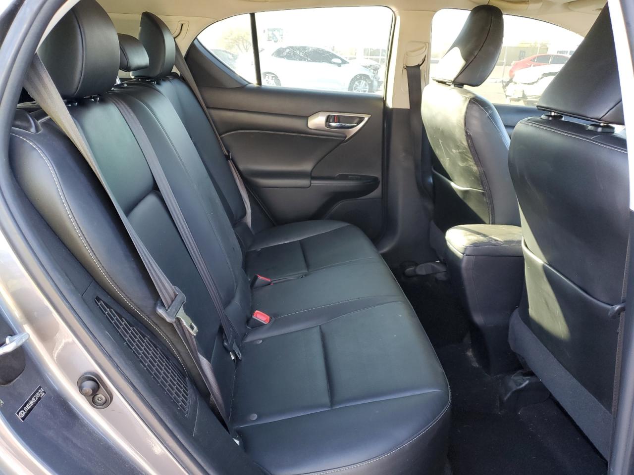 2014 Lexus CT - Image 10
