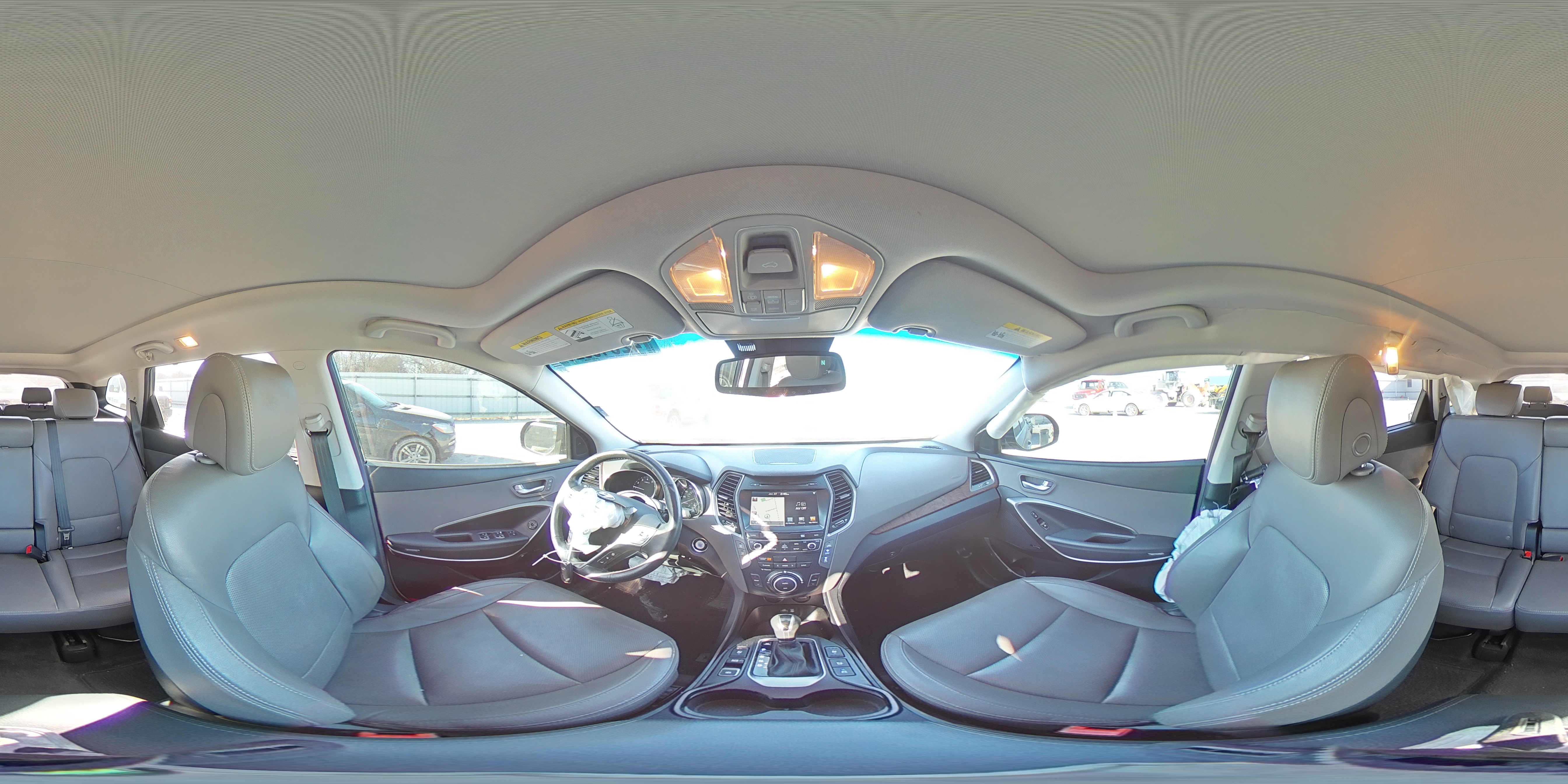 2018 Hyundai Santa Fe - Image 14