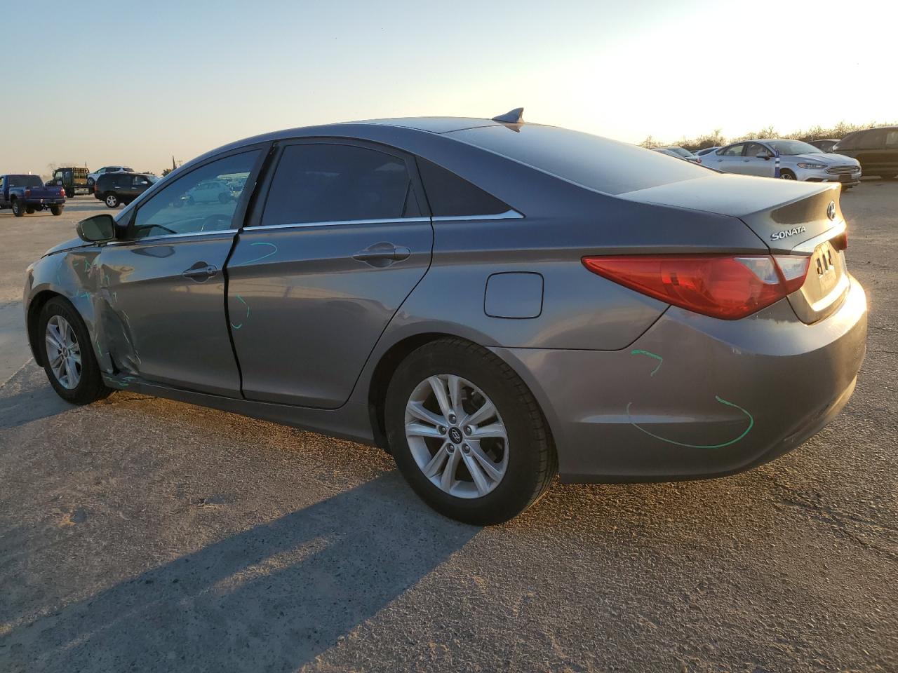 2013 Hyundai Sonata - Image 2