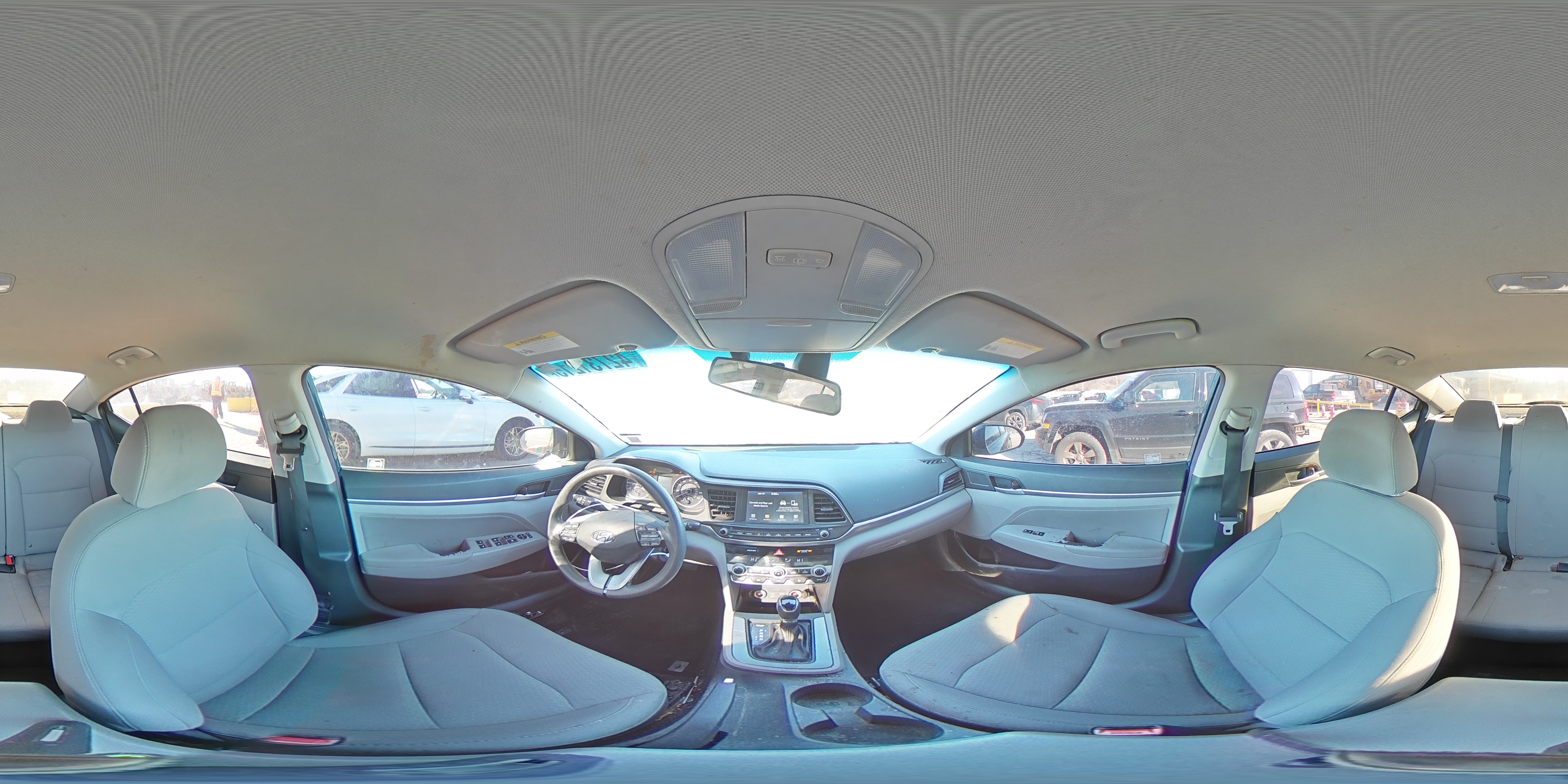 2020 Hyundai Elantra - Image 12