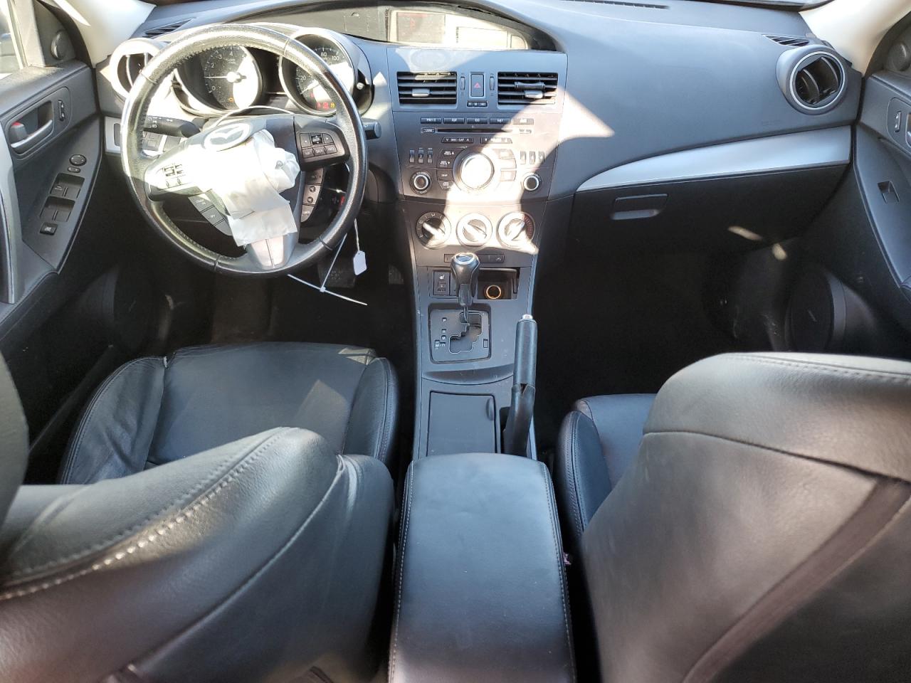 2012 Mazda 3 - Image 8