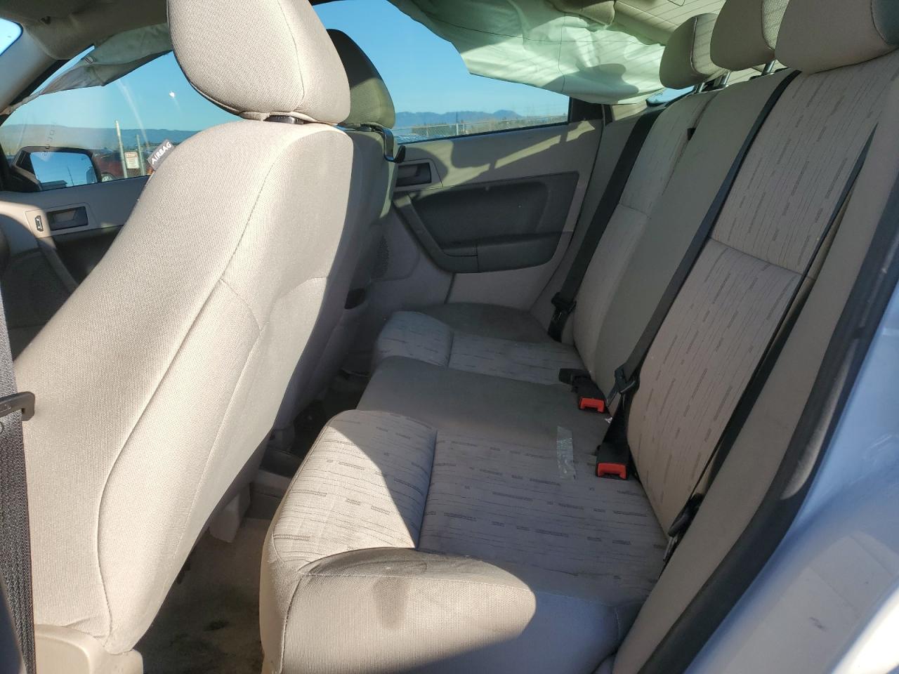 2010 Ford Focus - Image 10