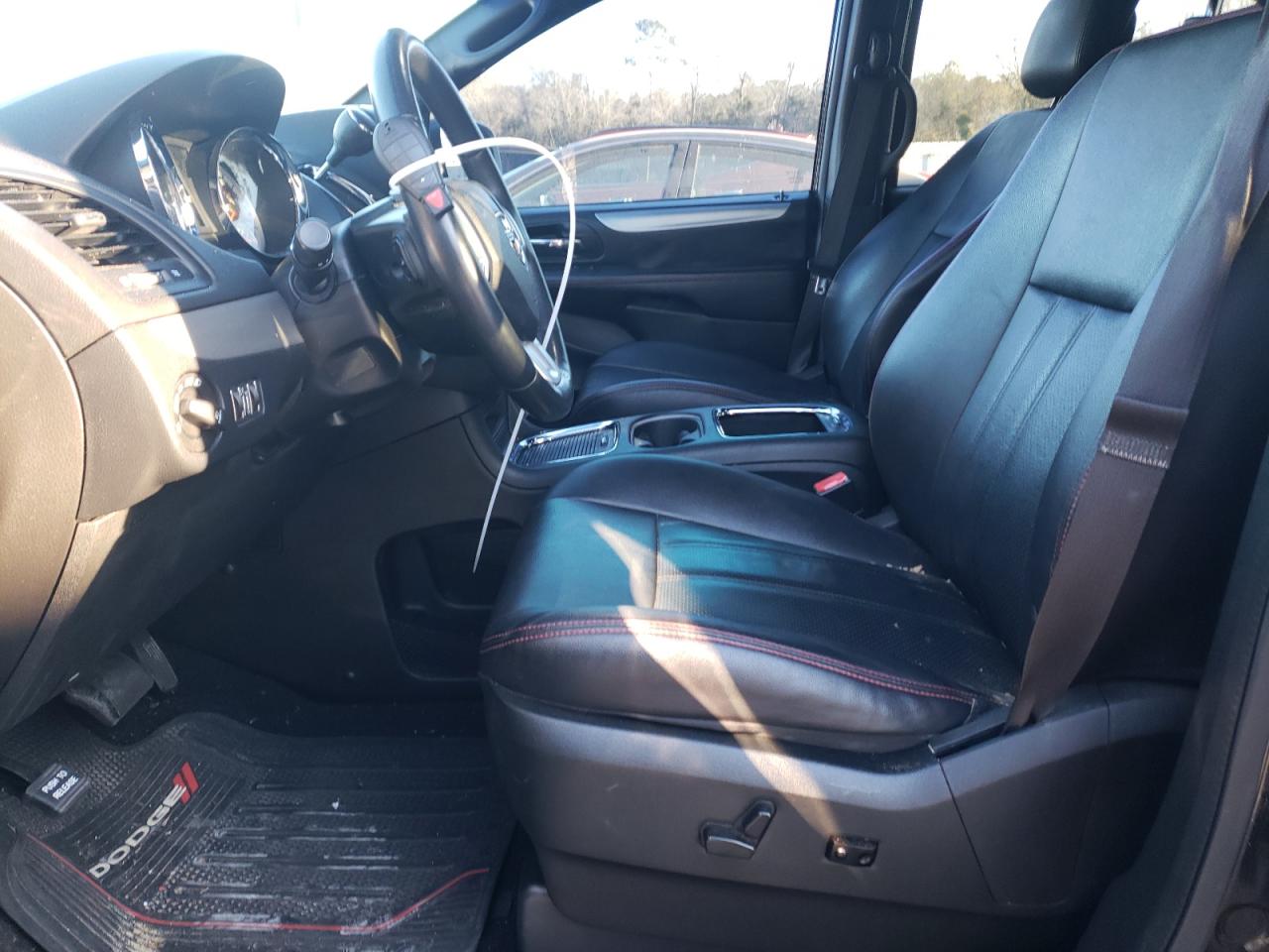 2018 Dodge Caravan - Image 7
