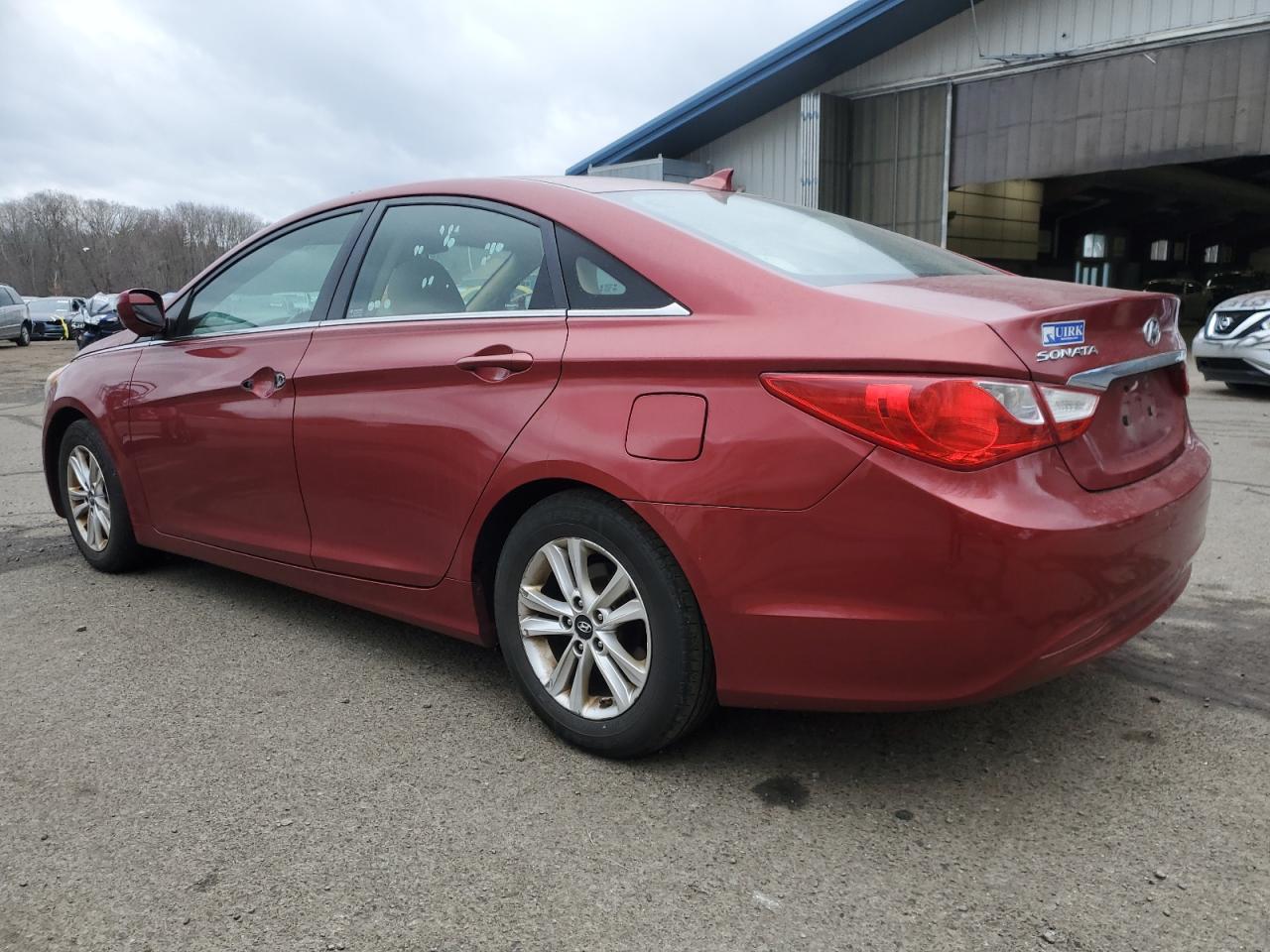 2013 Hyundai Sonata - Image 2