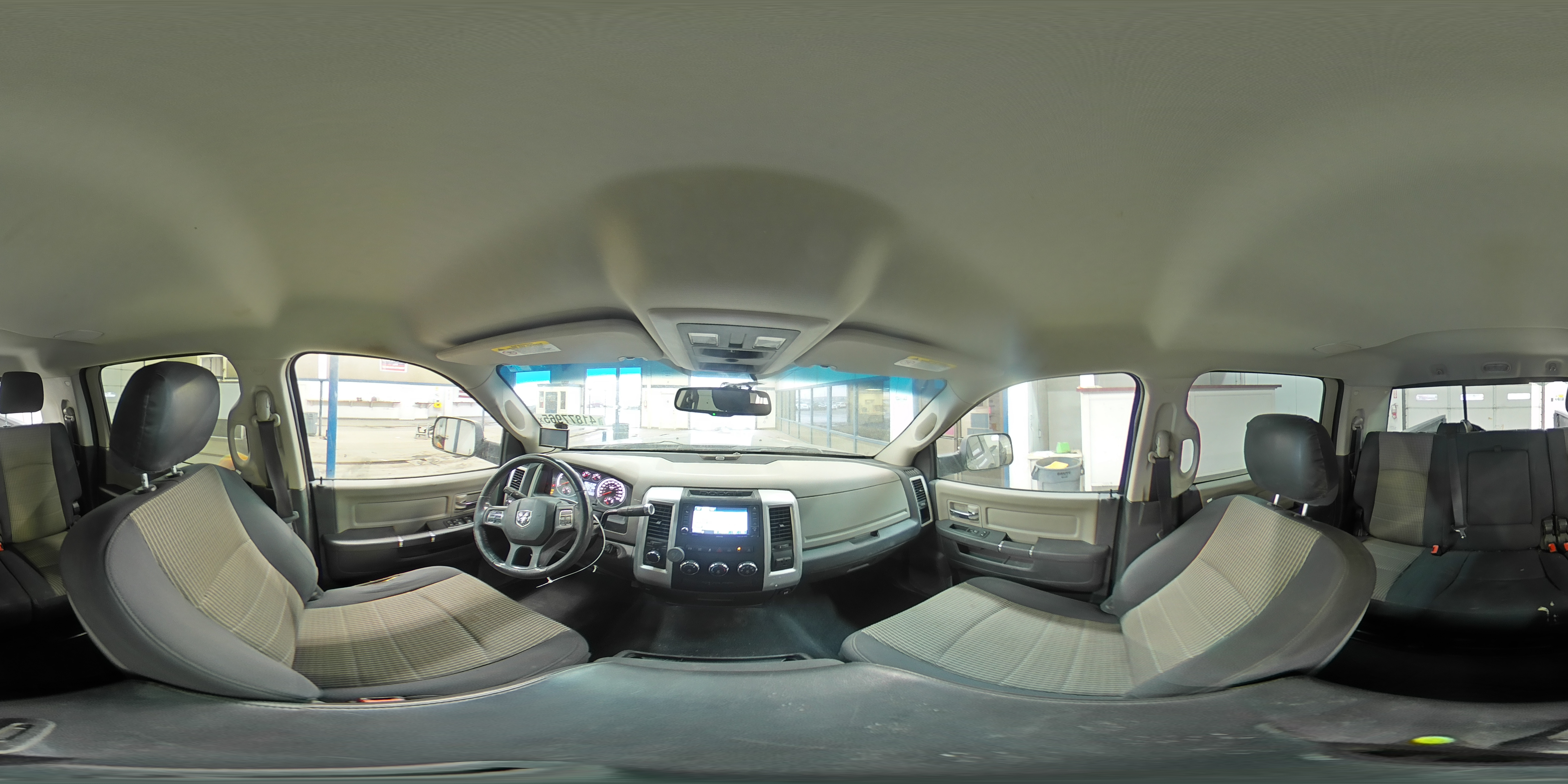 2012 Dodge RAM - Image 12