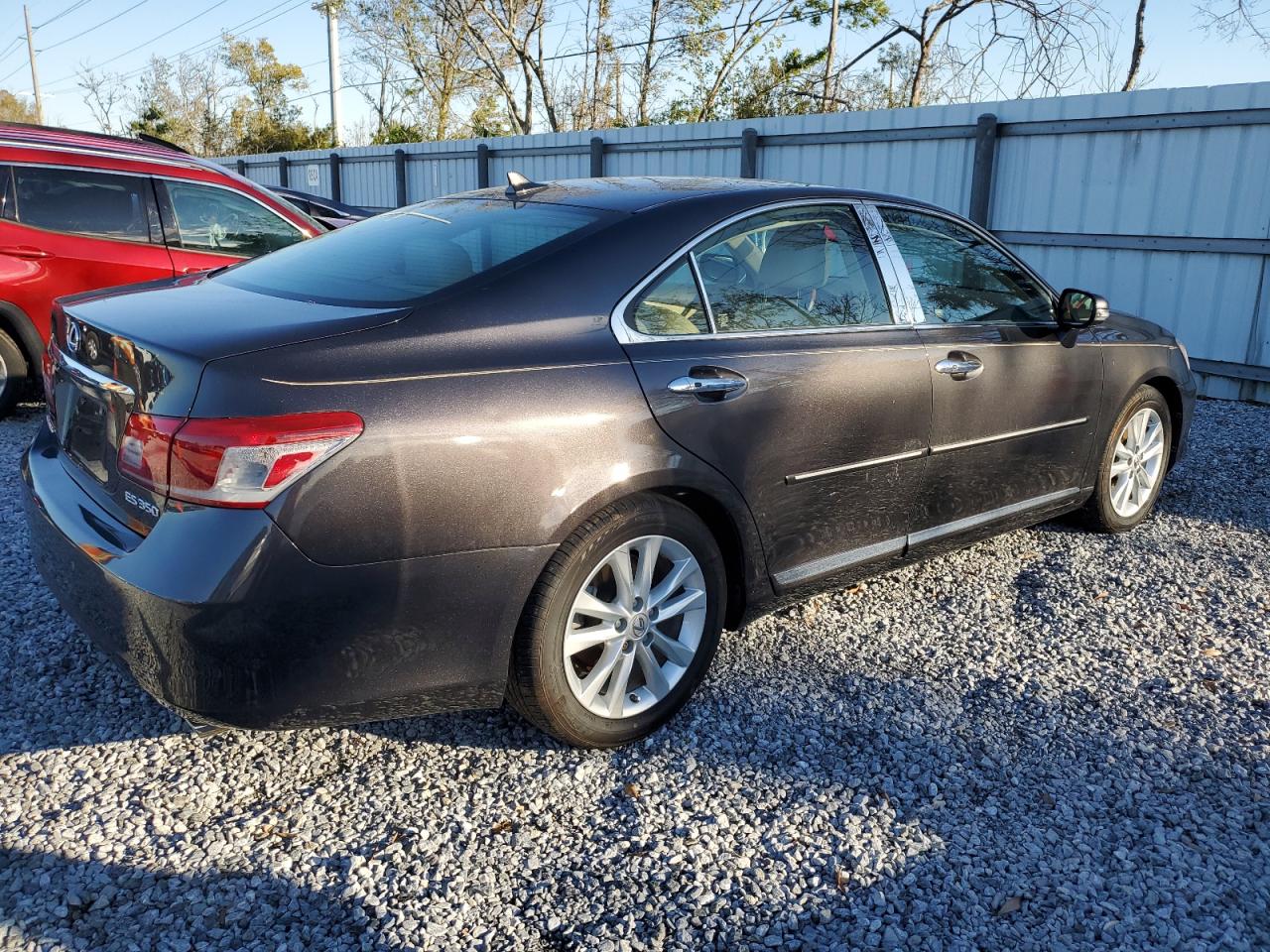 2010 Lexus ES - Image 3