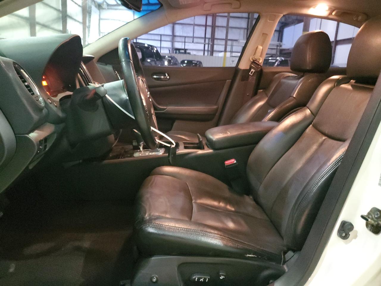 2010 Nissan Maxima - Image 7