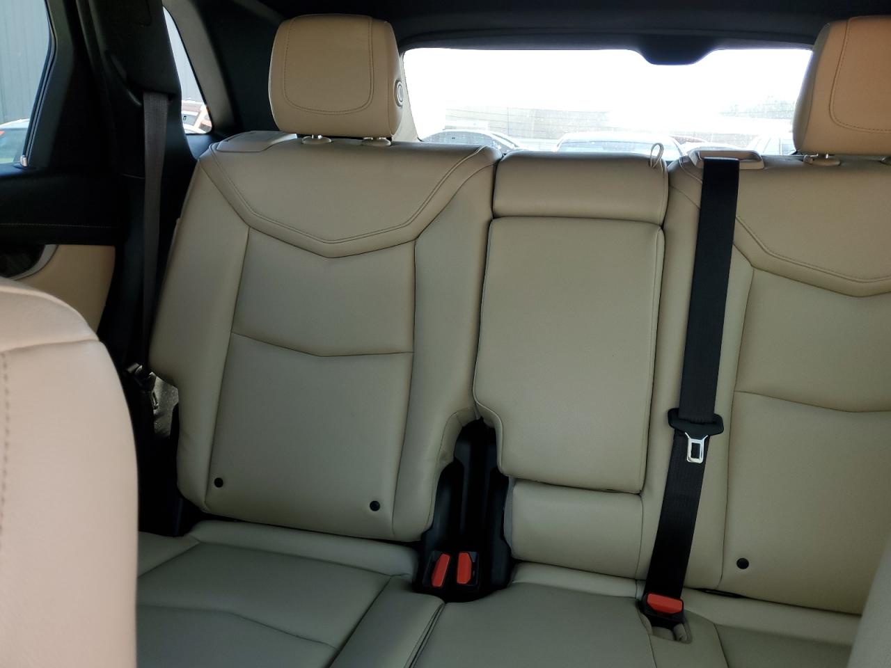 2018 Cadillac XT5 - Image 10