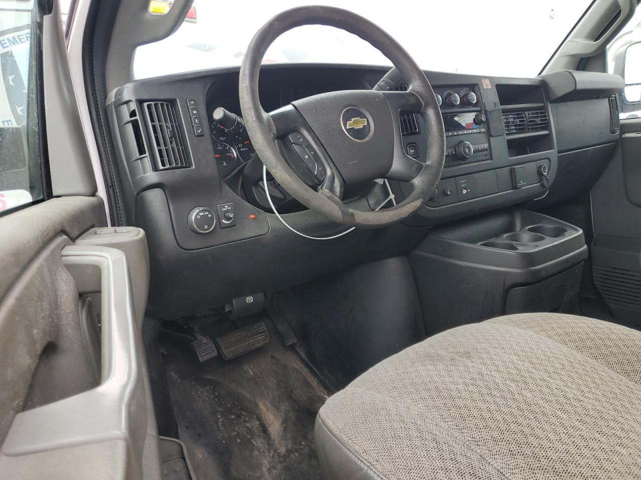 2016 Chevrolet Express - Image 8