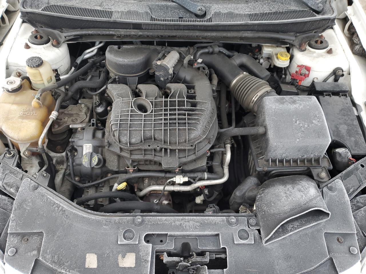 2014 Chrysler 200 - Image 11