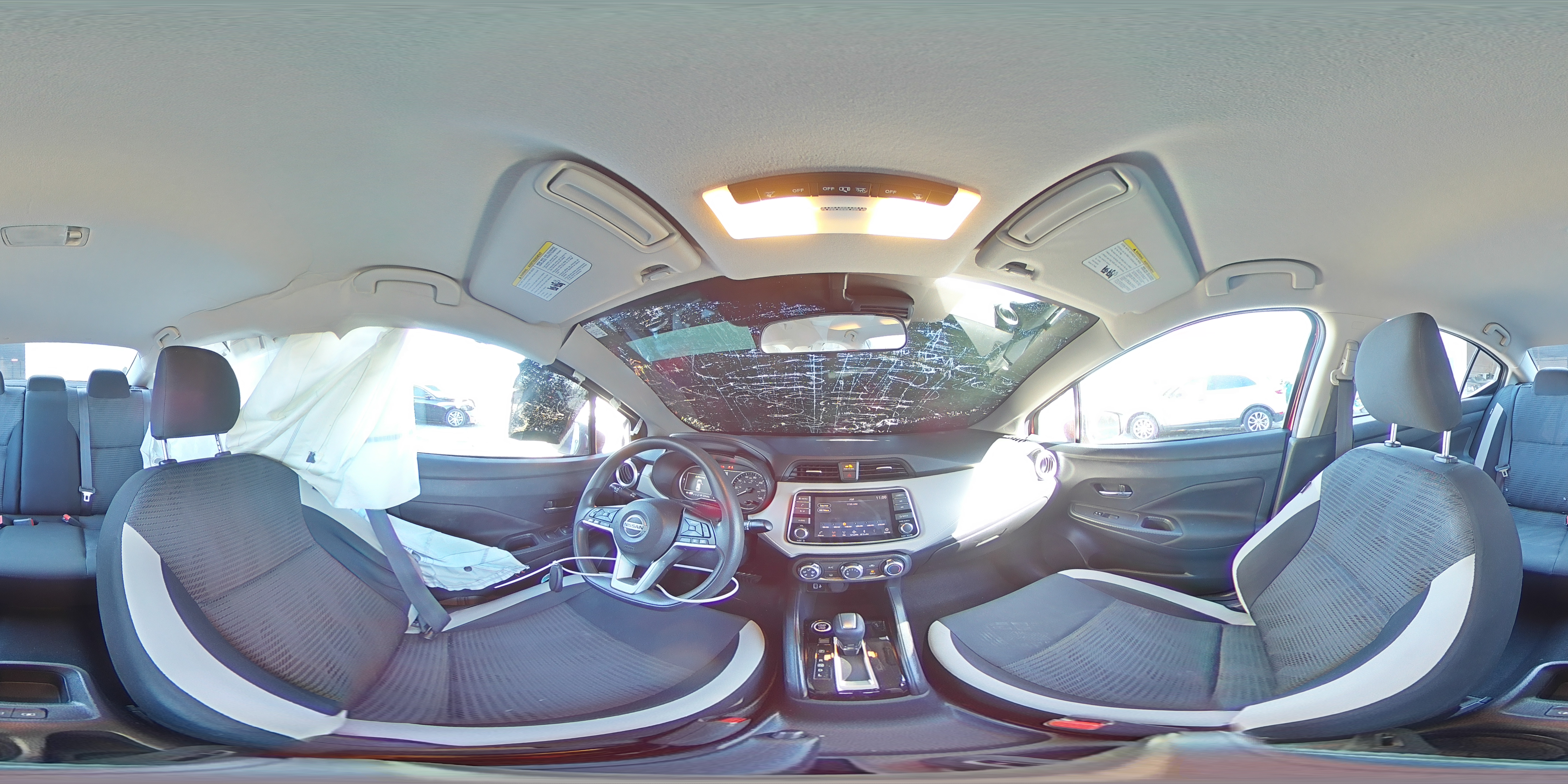 2021 Nissan Versa - Image 13