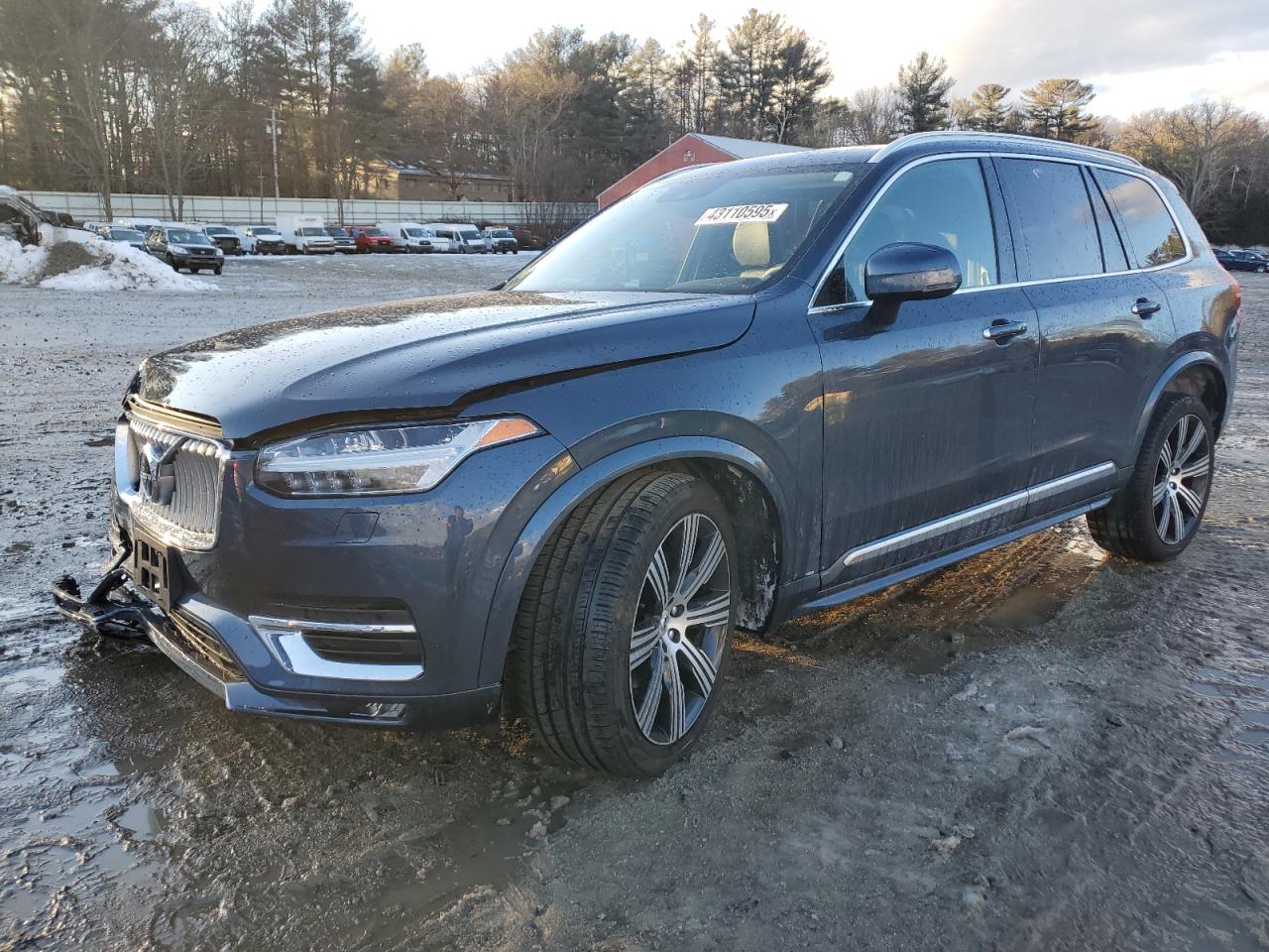2022 Volvo XC90 - Image 1