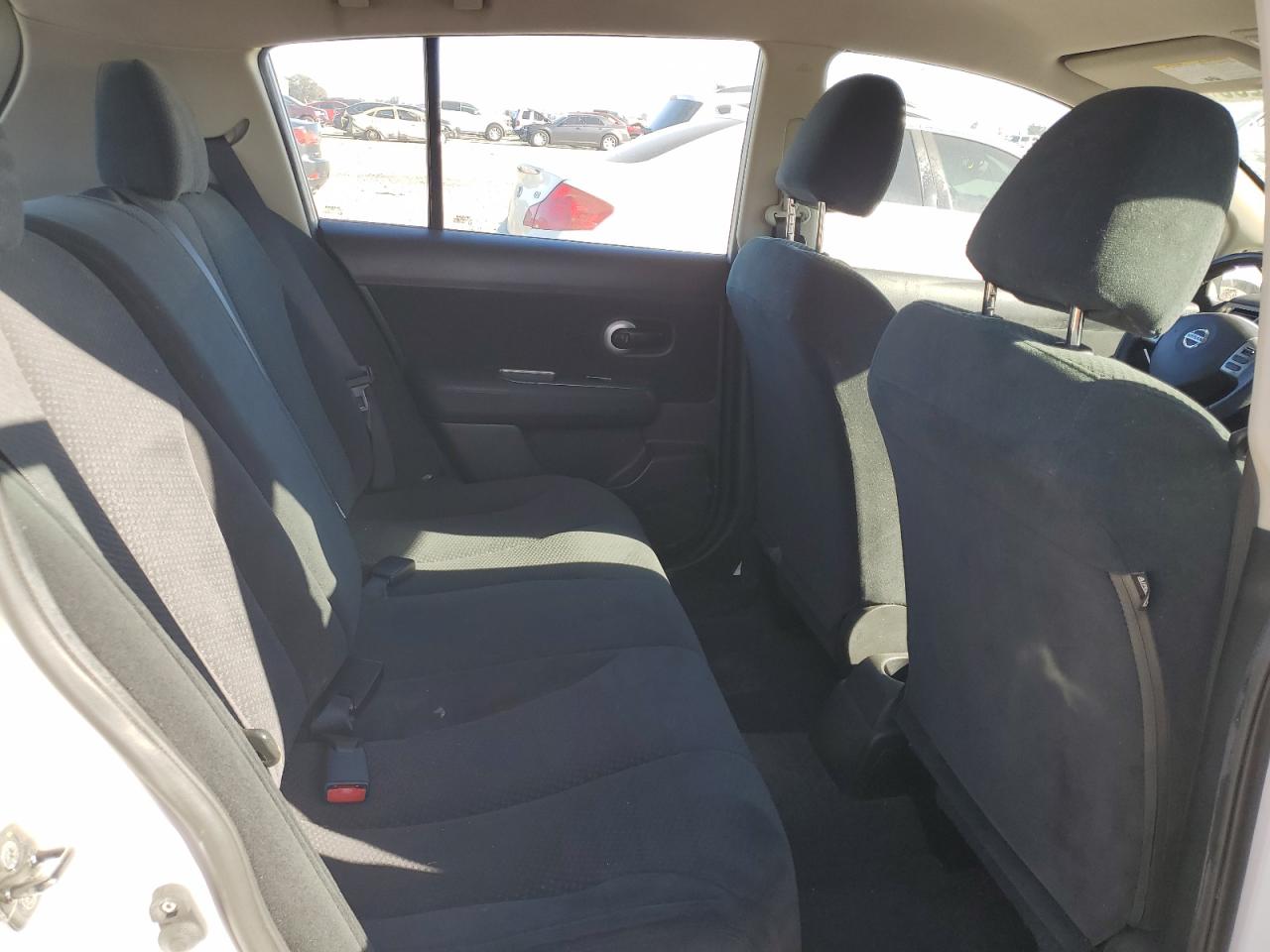 2012 Nissan Versa - Image 10