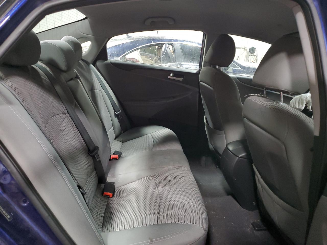 2011 Hyundai Sonata - Image 10