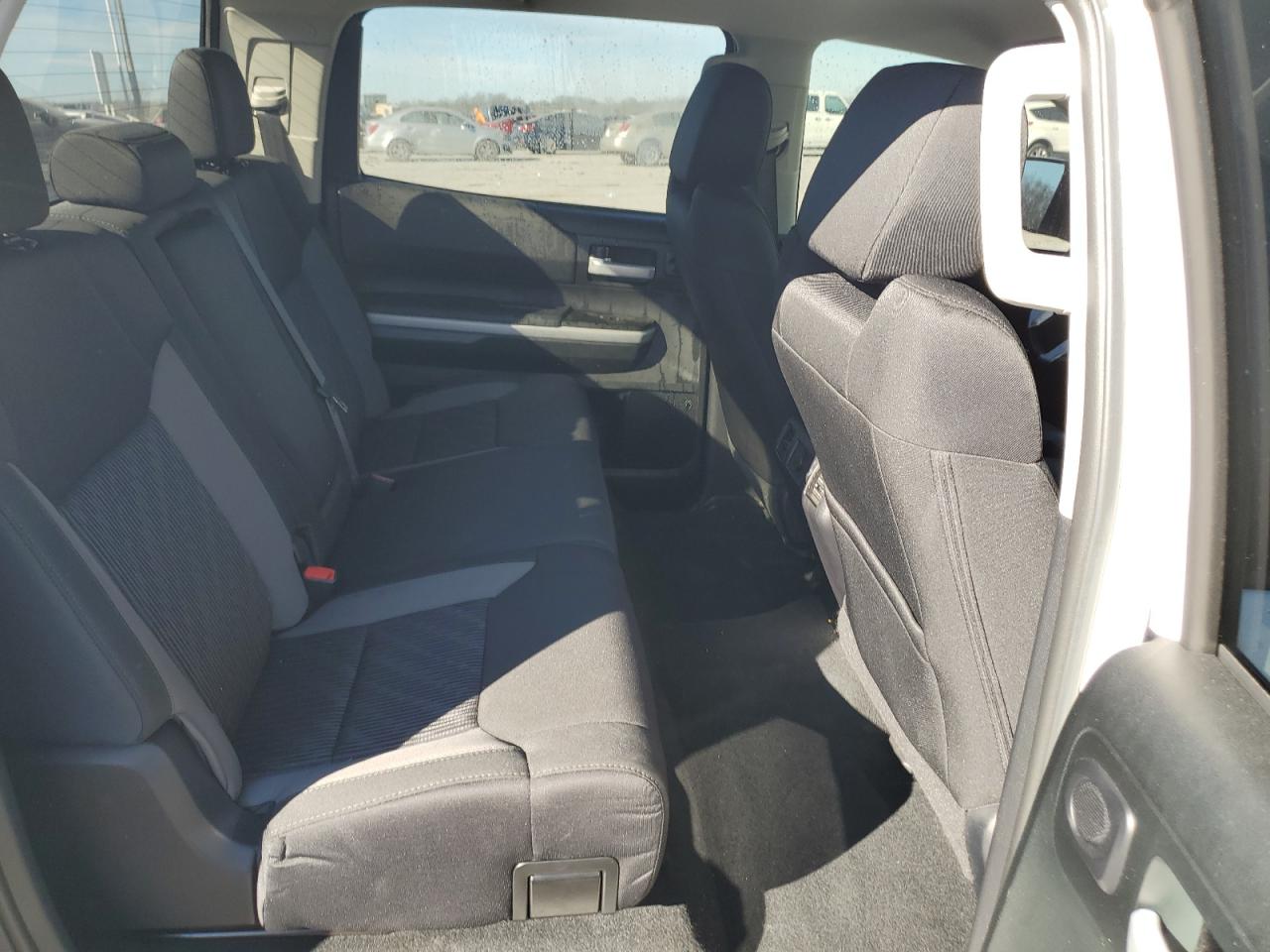 2017 Toyota Tundra - Image 10
