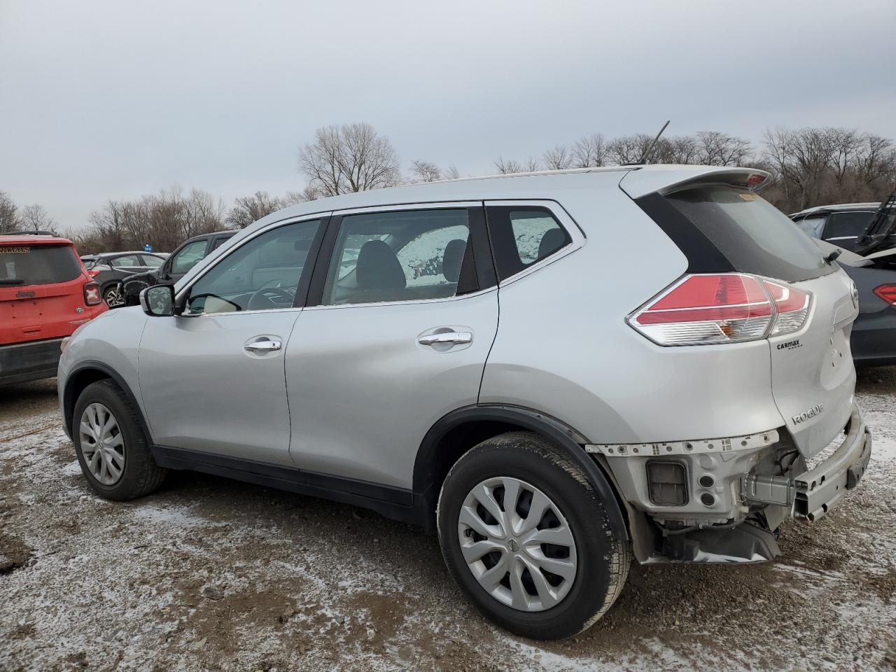 2015 Nissan Rogue - Image 2