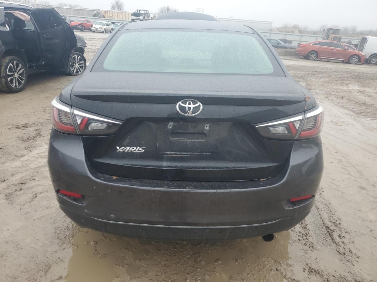 2016 Toyota iA - Image 6