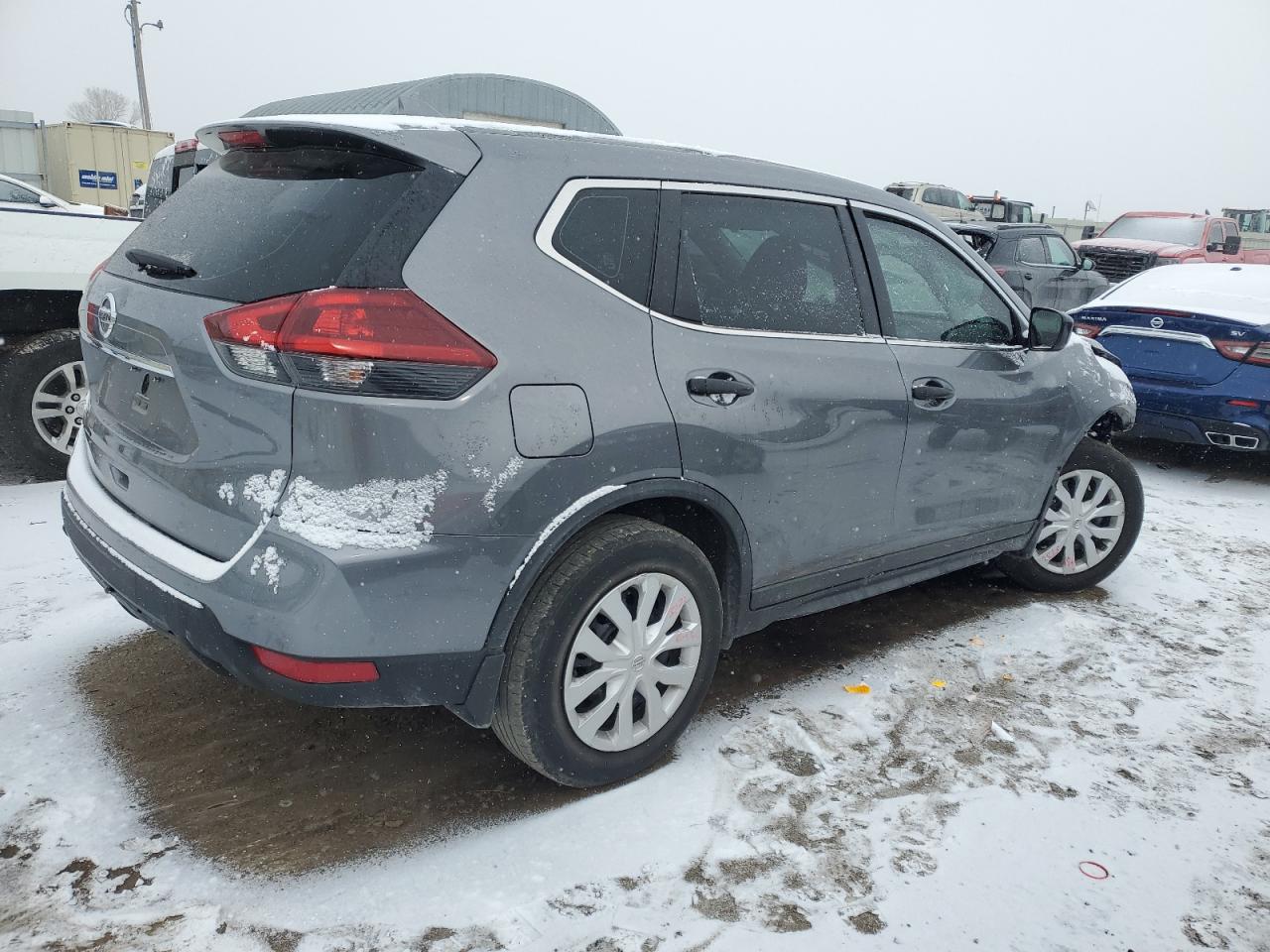 2020 Nissan Rogue - Image 3