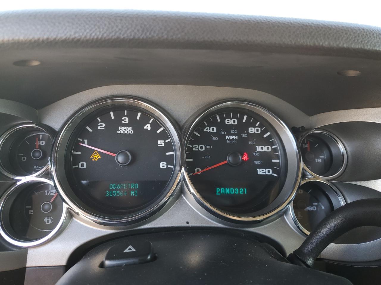 2007 Chevrolet Silverado - Image 9