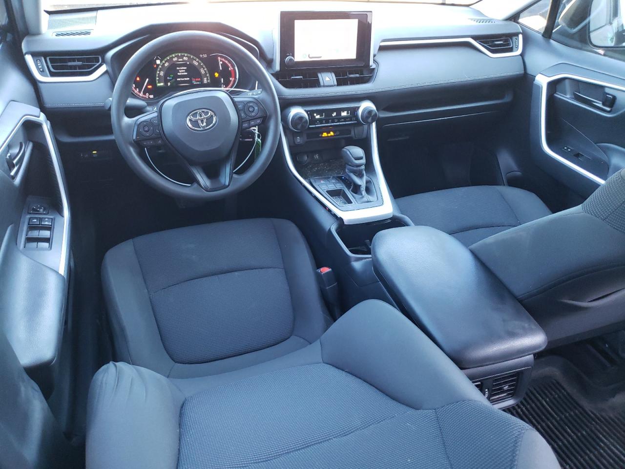 2023 Toyota RAV 4 - Image 8