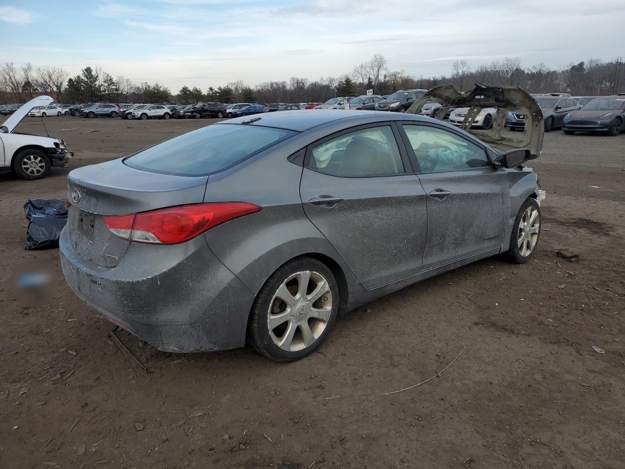 2012 Hyundai Elantra - Image 3