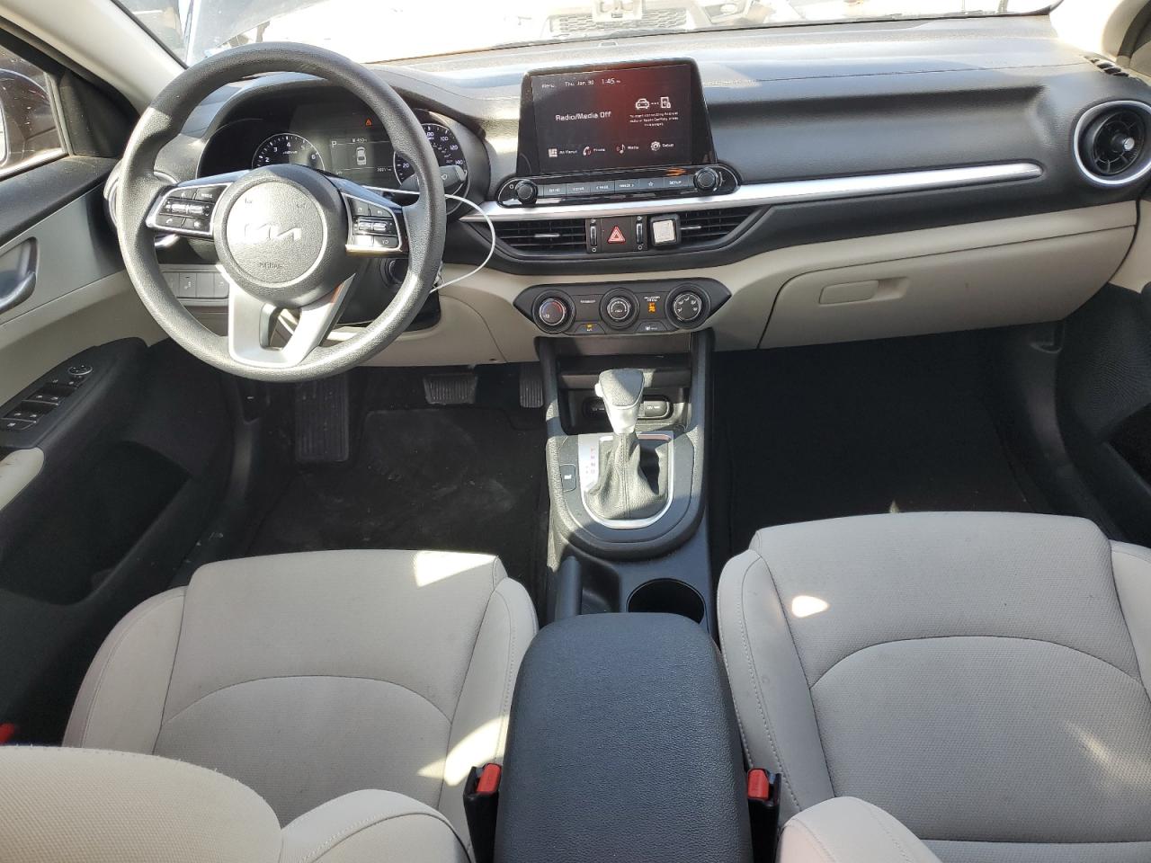 2023 Kia Forte - Image 8