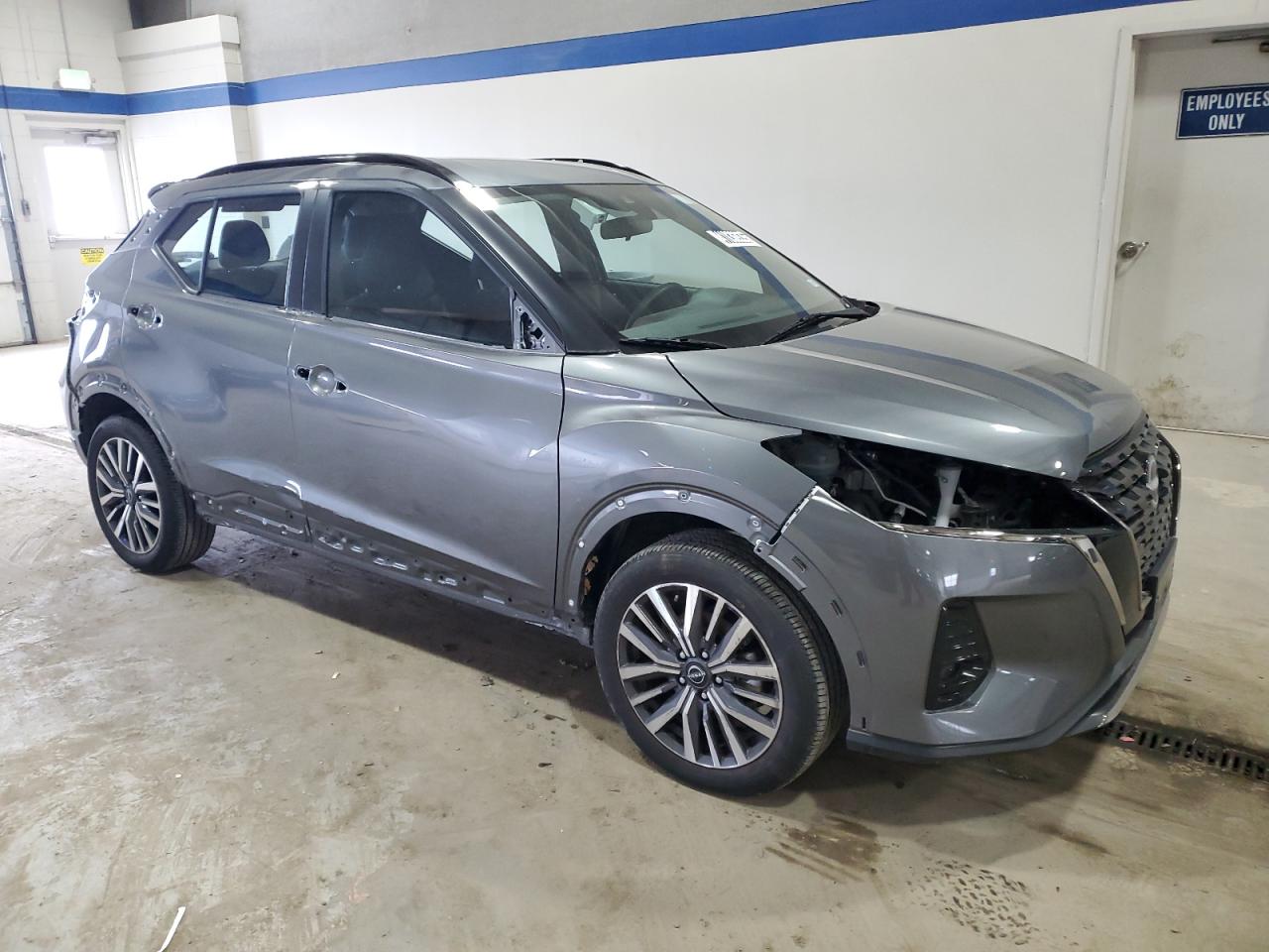2024 Nissan Kicks - Image 4