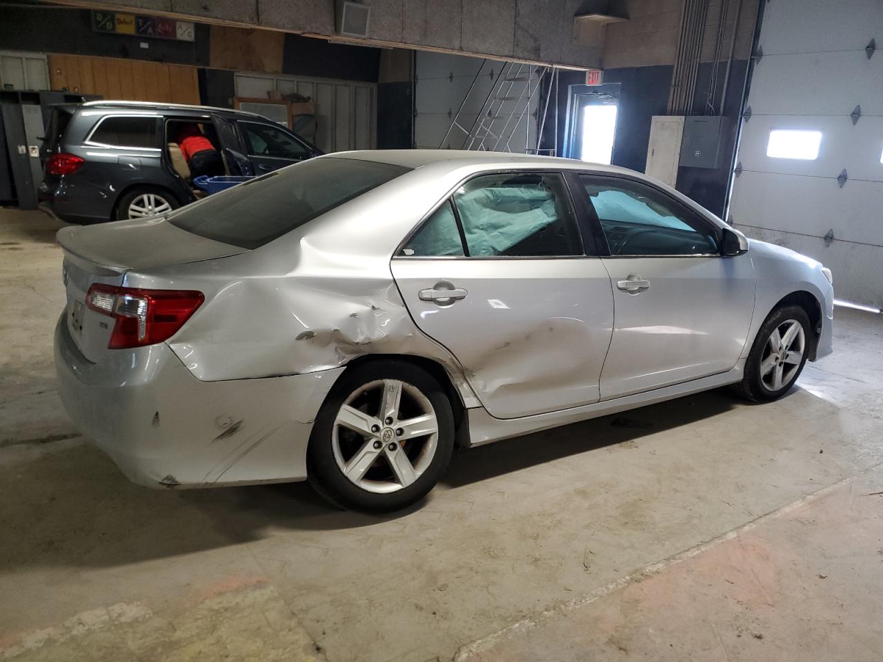 2014 Toyota Camry - Image 3