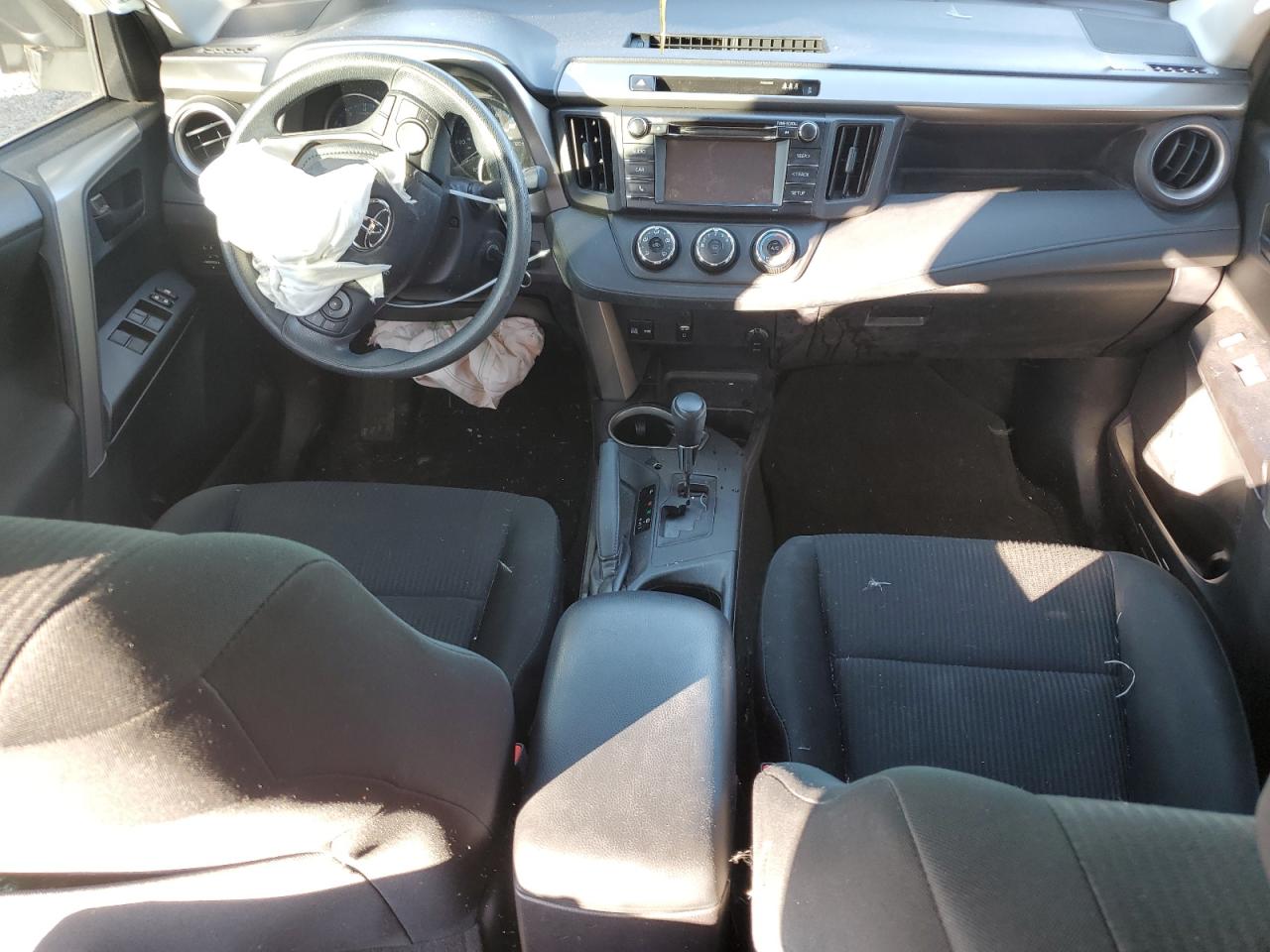2018 Toyota RAV 4 - Image 8