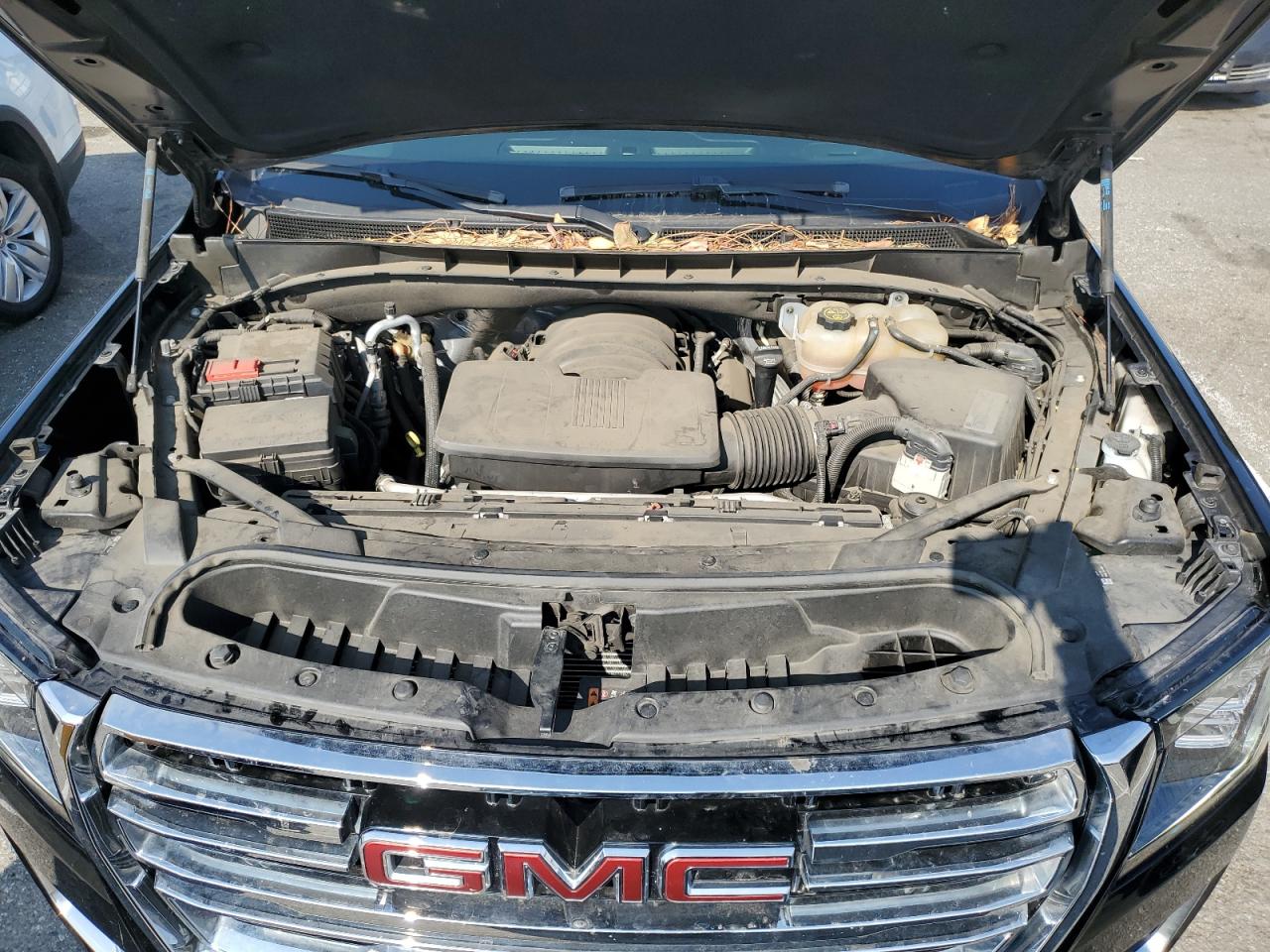 2021 GMC Yukon - Image 12