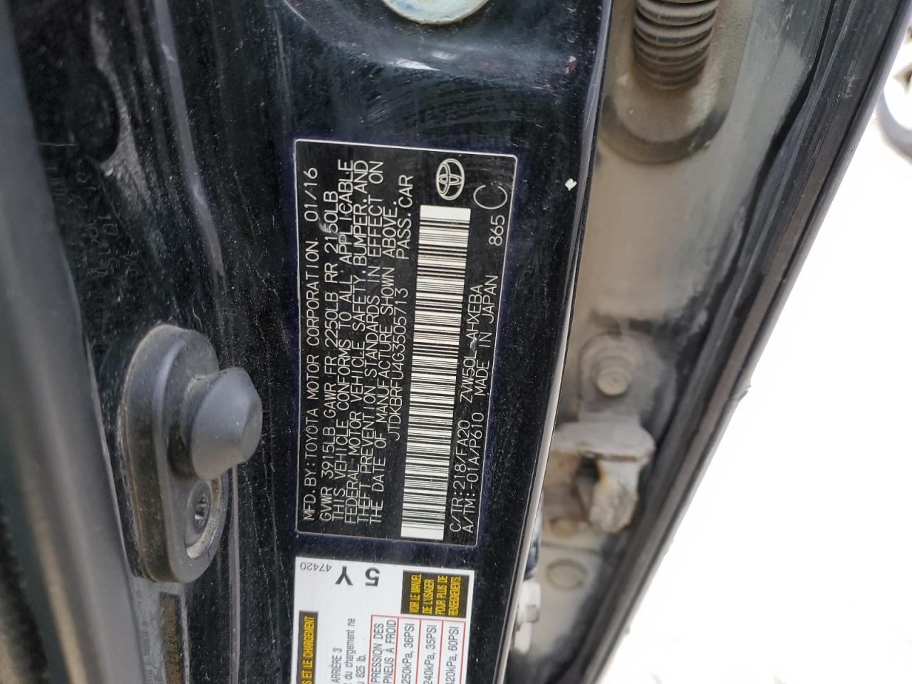 2016 Toyota Prius - Image 12