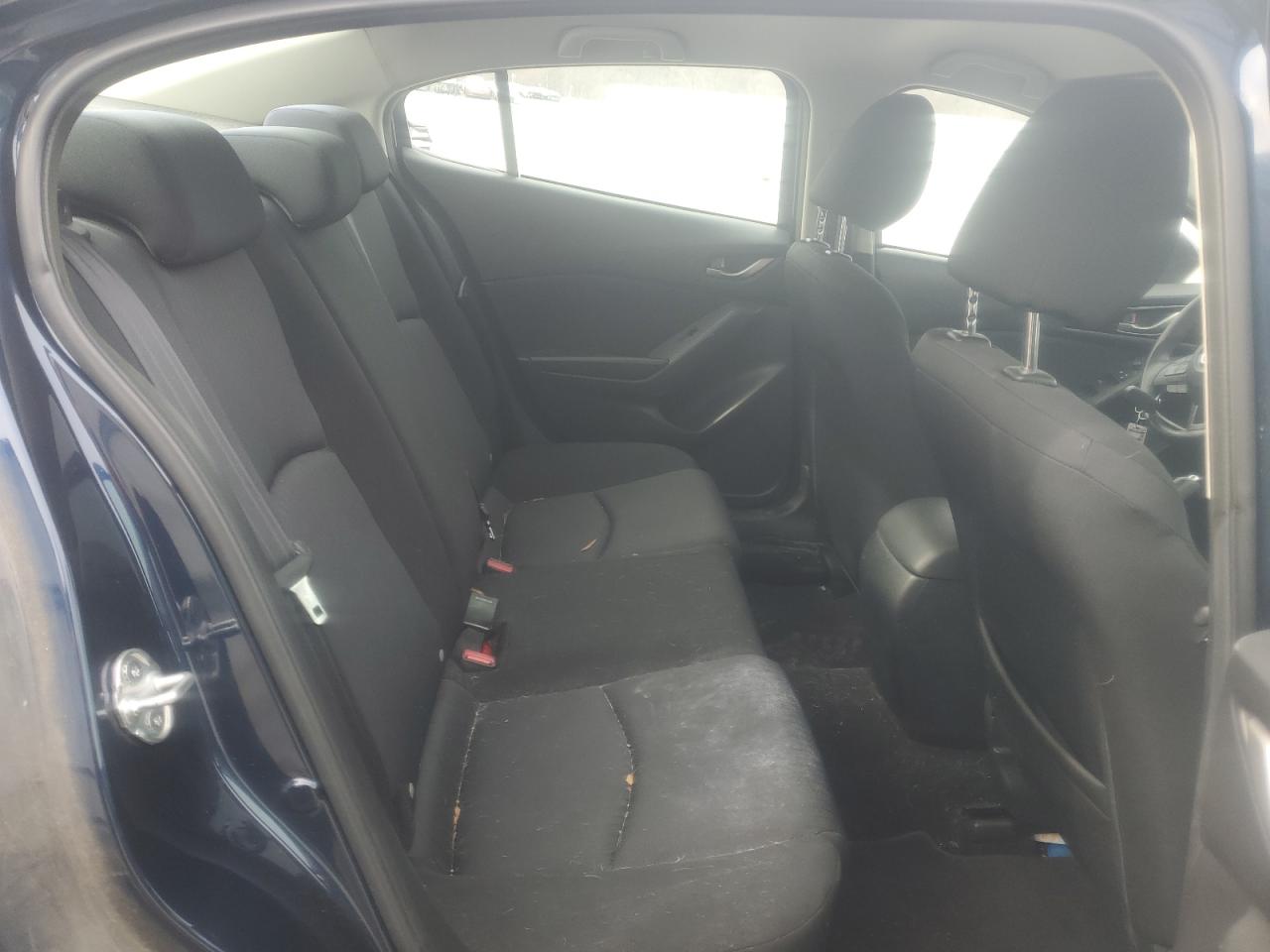 2015 Mazda 3 - Image 10