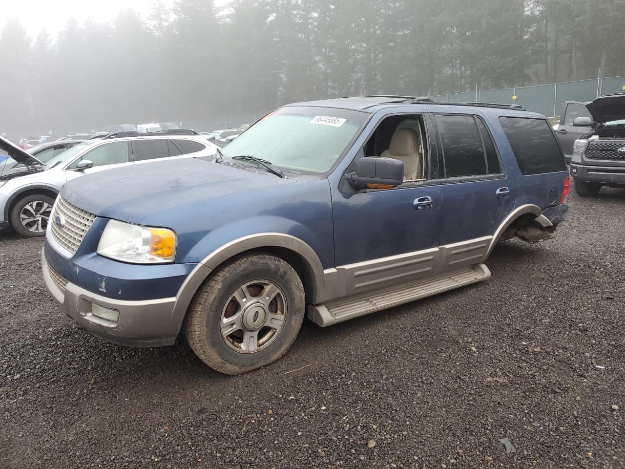 2003 Ford Expedition Eddie Bauer for Sale in Graham, WA - Vandalism