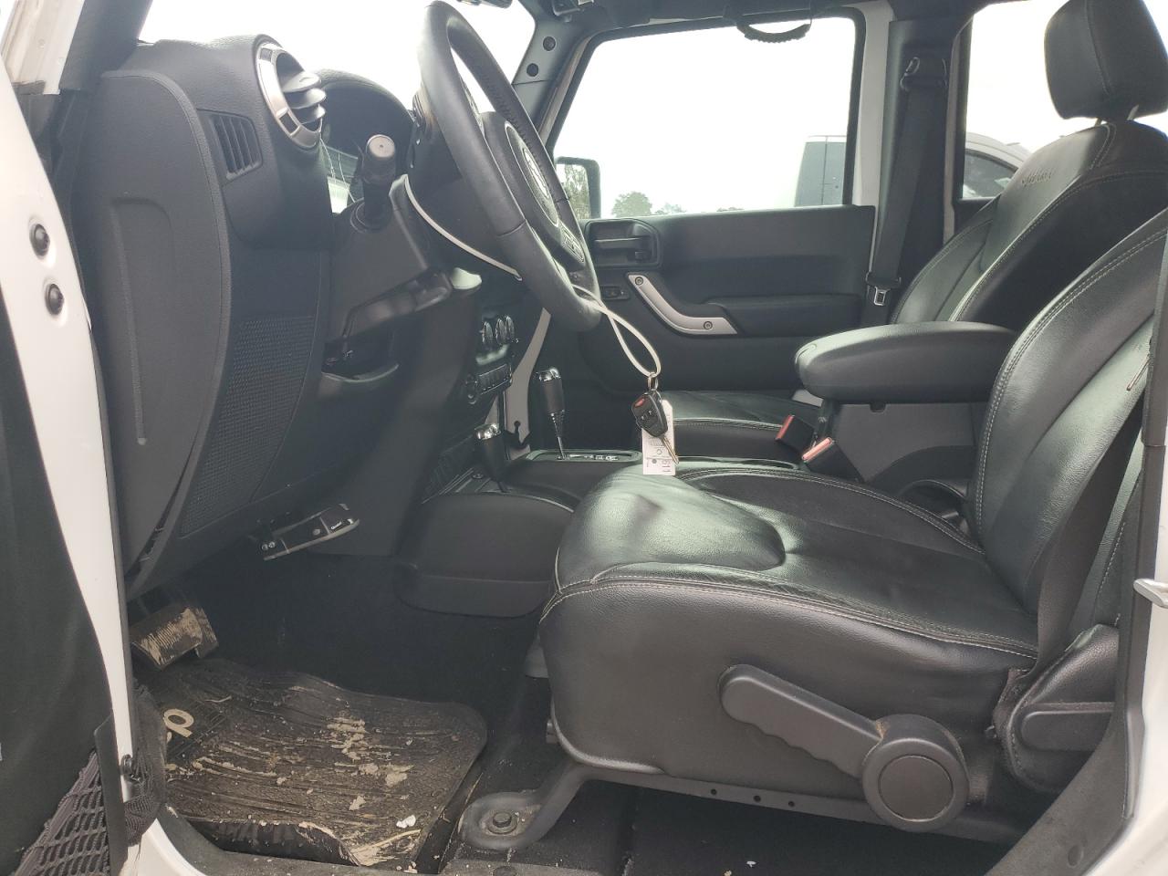 2017 Jeep Wrangler - Image 7