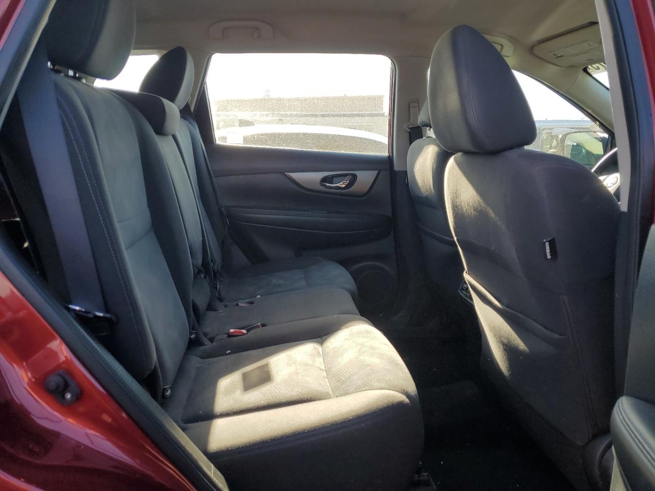 2016 Nissan Rogue - Image 11