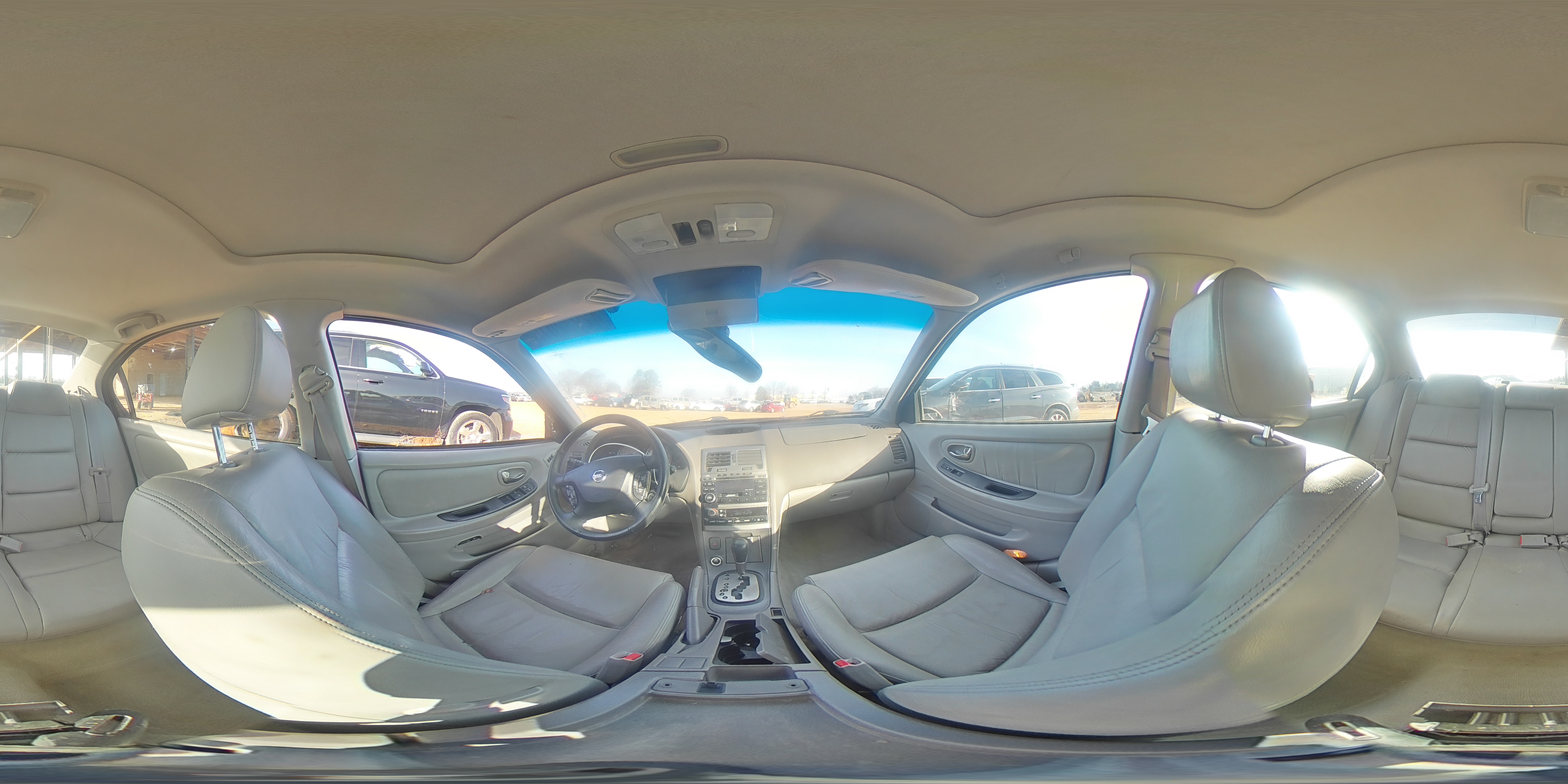 2003 Nissan Maxima - Image 12