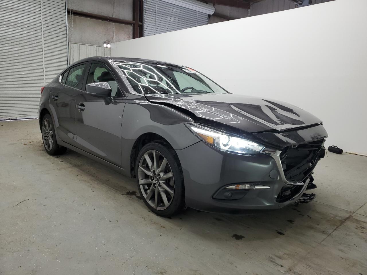 2018 Mazda 3 - Image 4